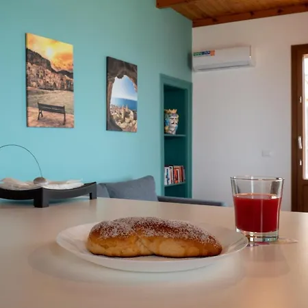 Casa vacanze Lavatoioflats Casa Sul Mare E Sul Lavatoio Medievale A Cefalù